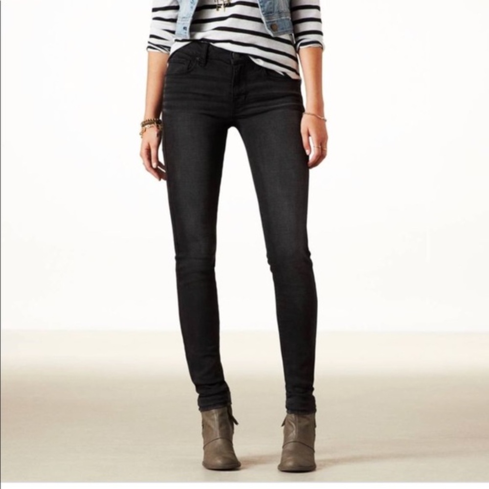 American Eagle Black Wash Skinny Jeans SZ 4